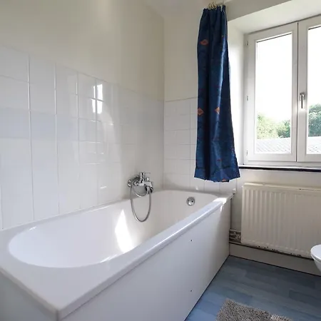 Cozy Holiday In With Private Garden Semesterbostad *